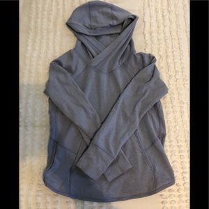 Lululemon pullover sweatshirt size 4